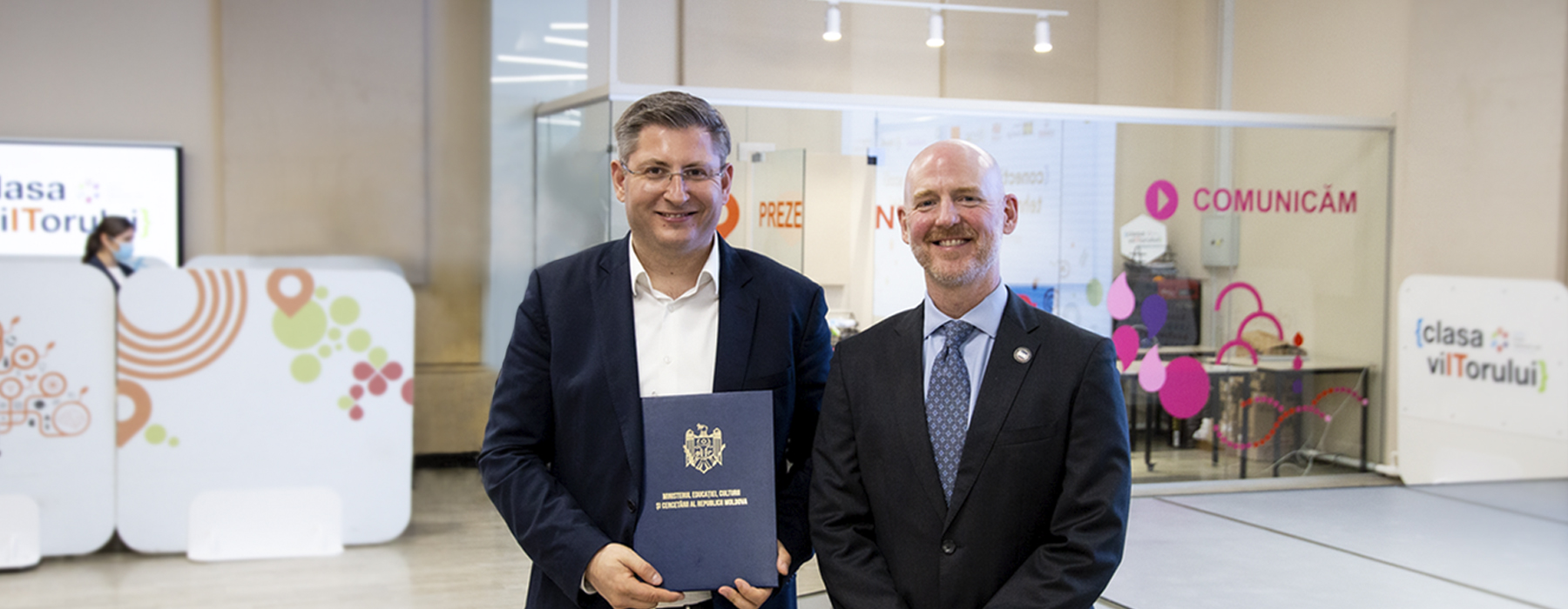 StarNet va conecta gratuit la internet peste 300 de școli